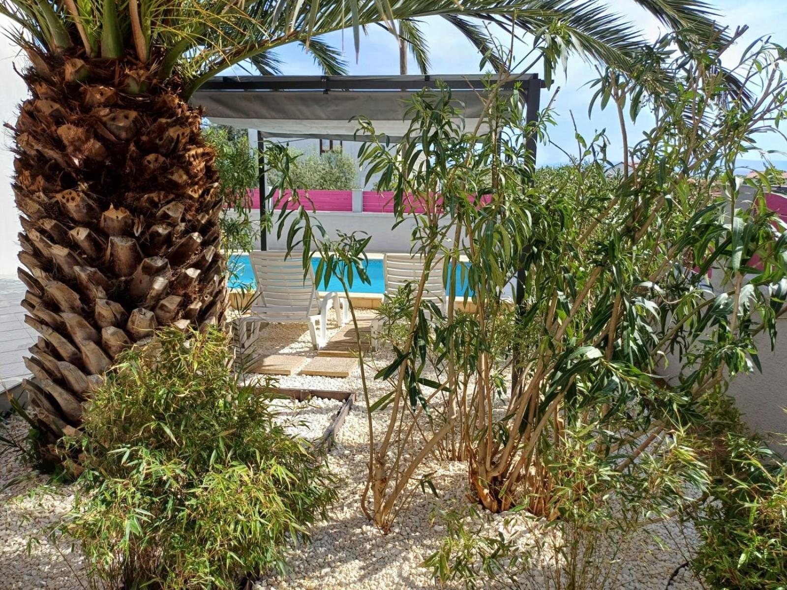 Helles Doppelzimmer Mit Bad, Terrasse Und Pool, Seperater Eingang, Liznjan, Istrien Gostinjska kuća